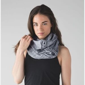 Lululemon Vinyasa Scarf - Braid Space Dye Camo Seal Grey
